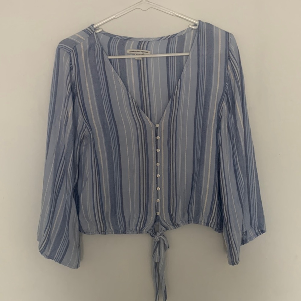 Loose fitting blouse/crop top American Eagle brand